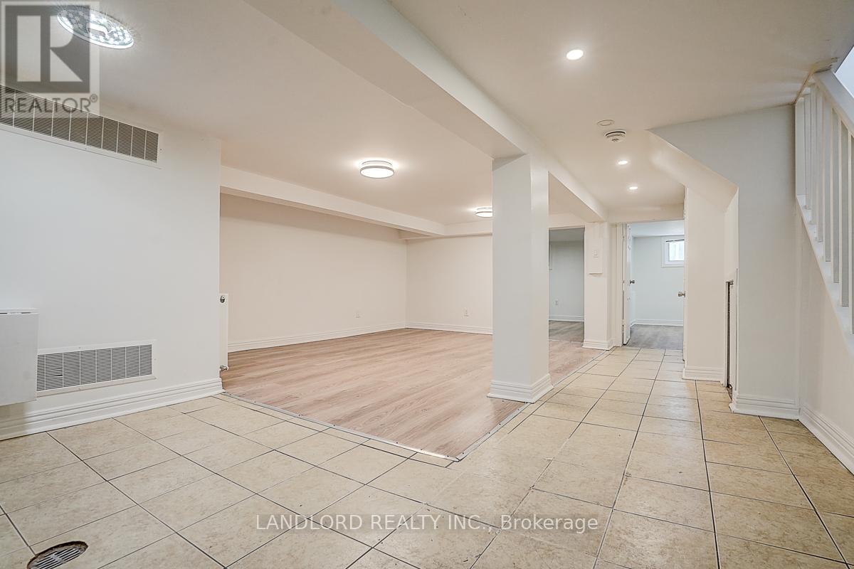 Lower - 79 O'connor Drive Property Photo 21