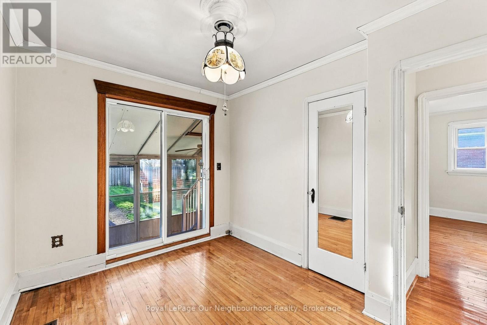 868 Grierson Street Property Photo 16
