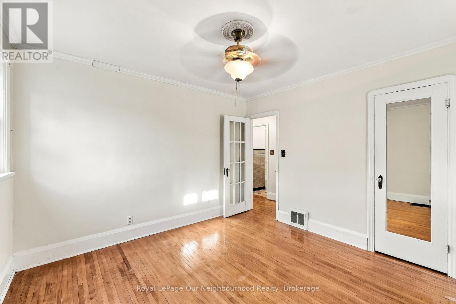 868 Grierson Street Property Photo 18