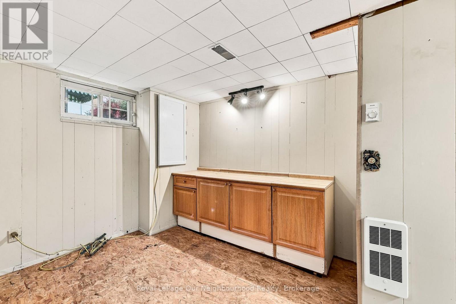 868 Grierson Street Property Photo 23