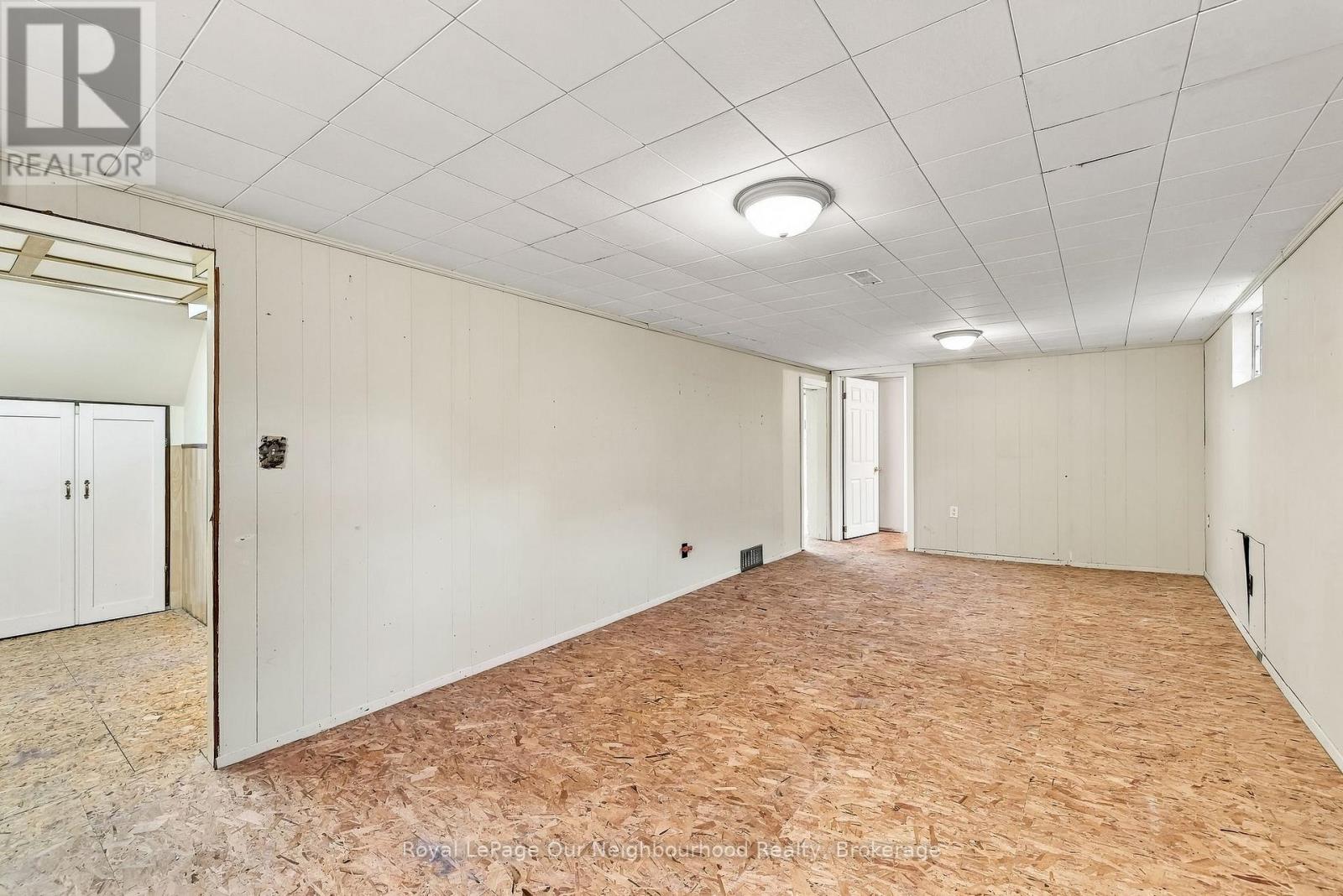 868 Grierson Street Property Photo 24