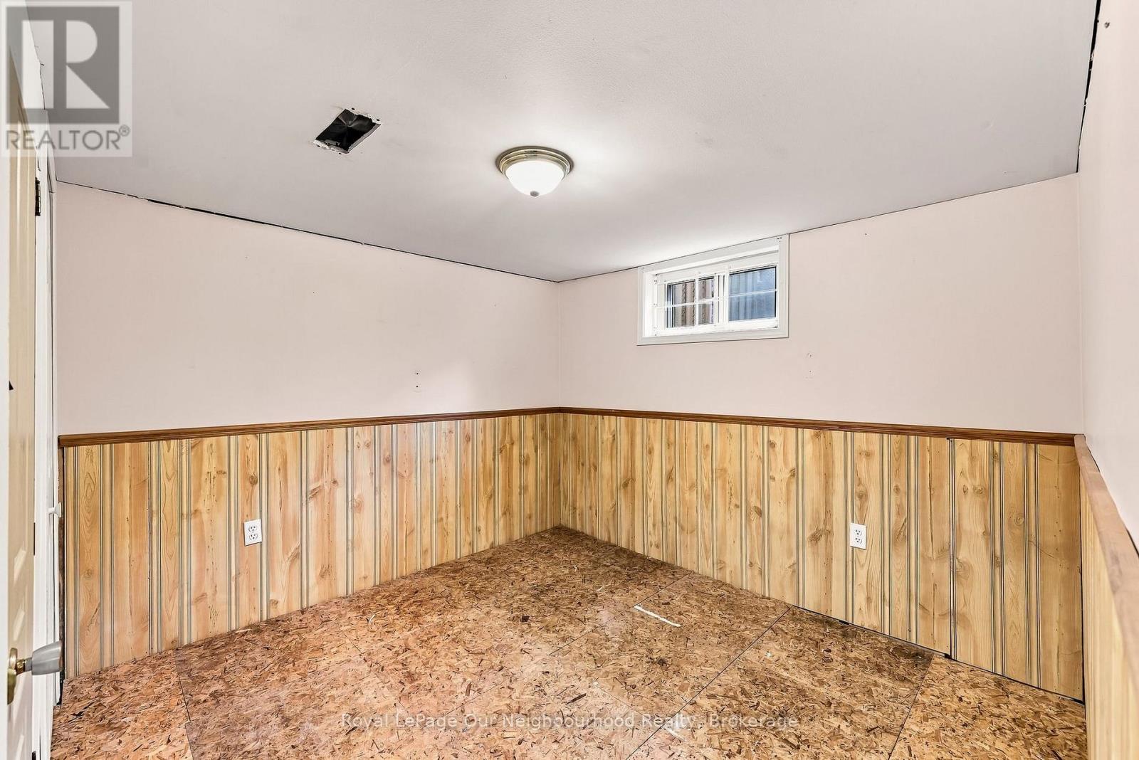 868 Grierson Street Property Photo 25