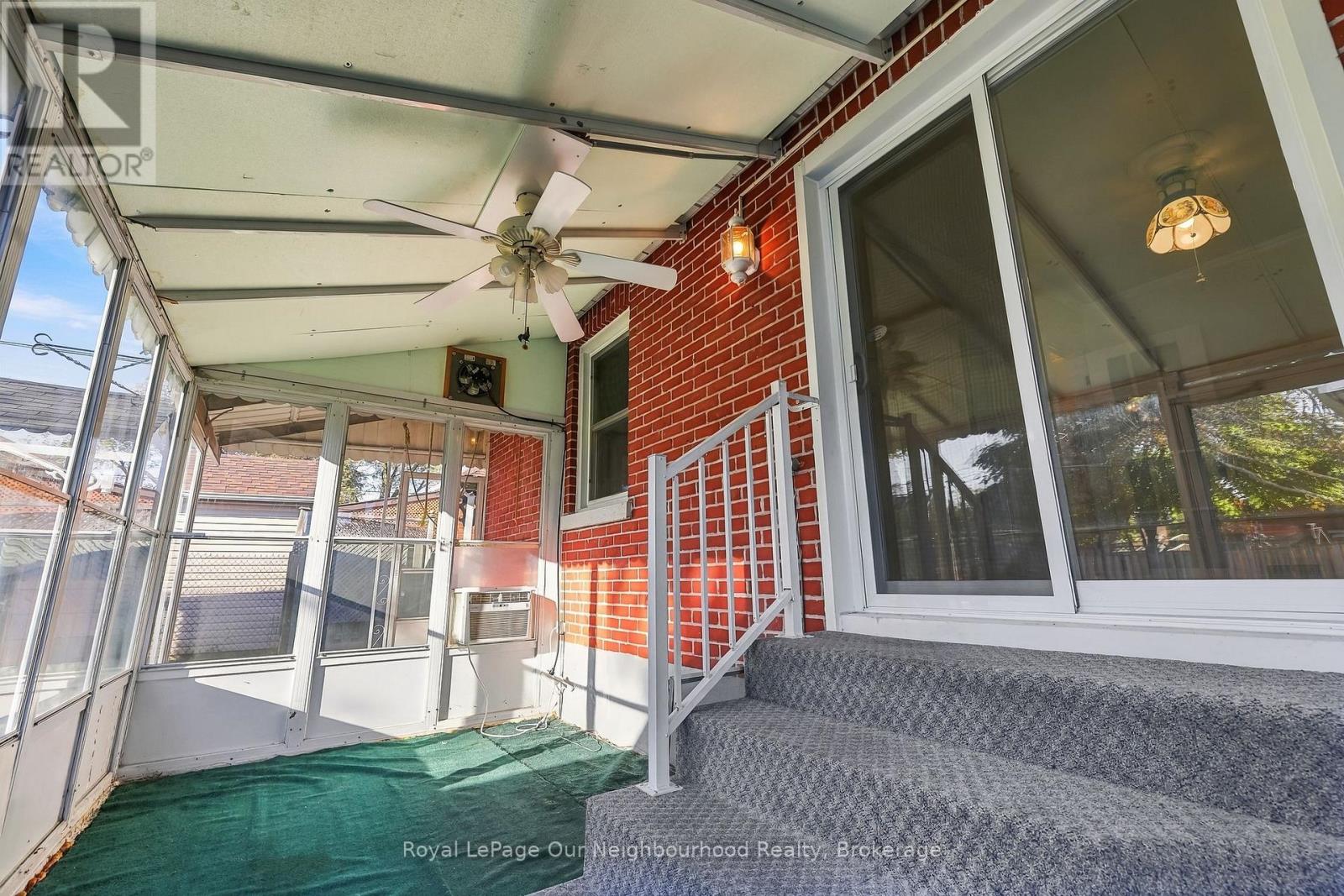 868 Grierson Street Property Photo 31