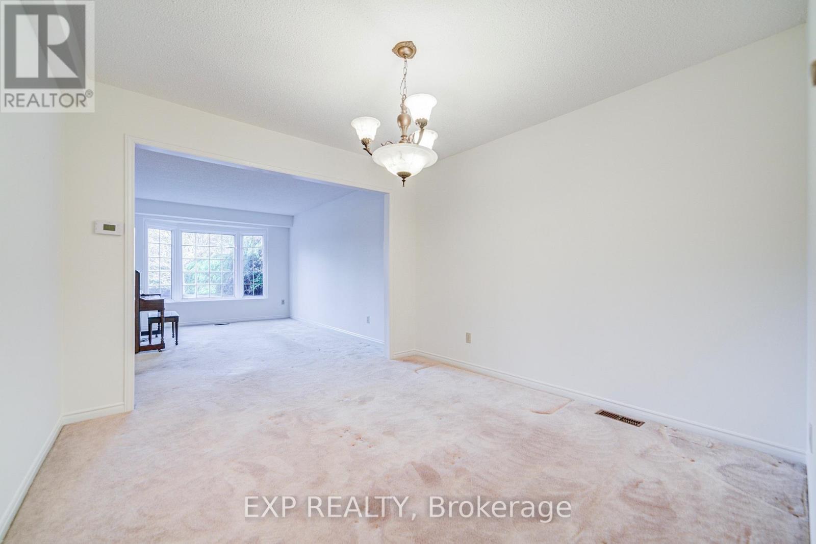 47 Longsword Drive Property Photo 15