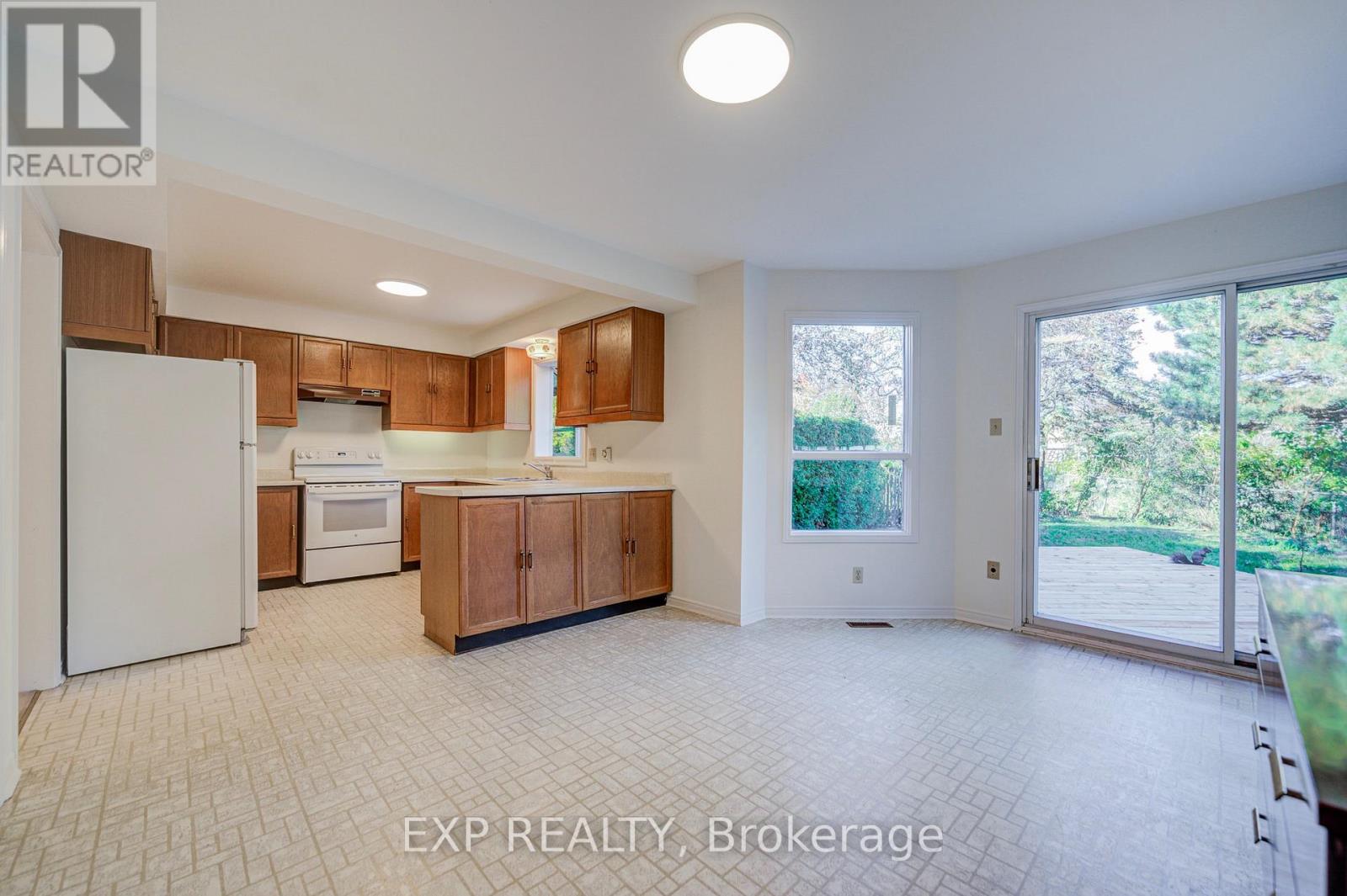 47 Longsword Drive Property Photo 20