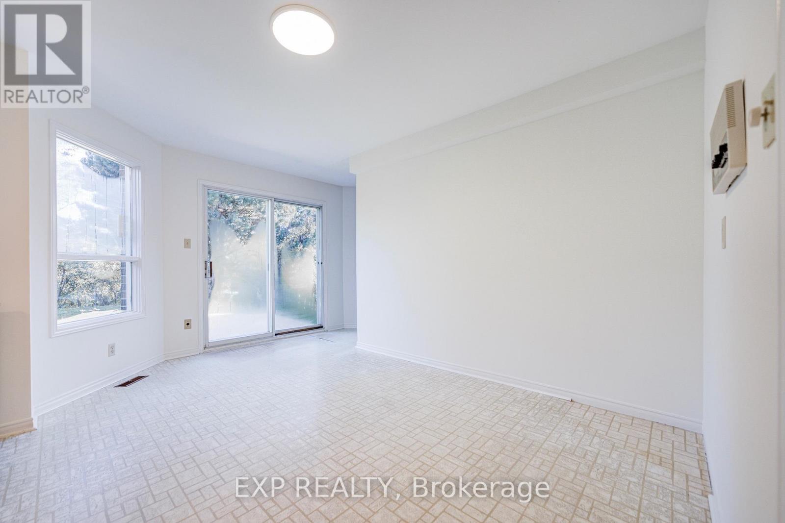 47 Longsword Drive Property Photo 22