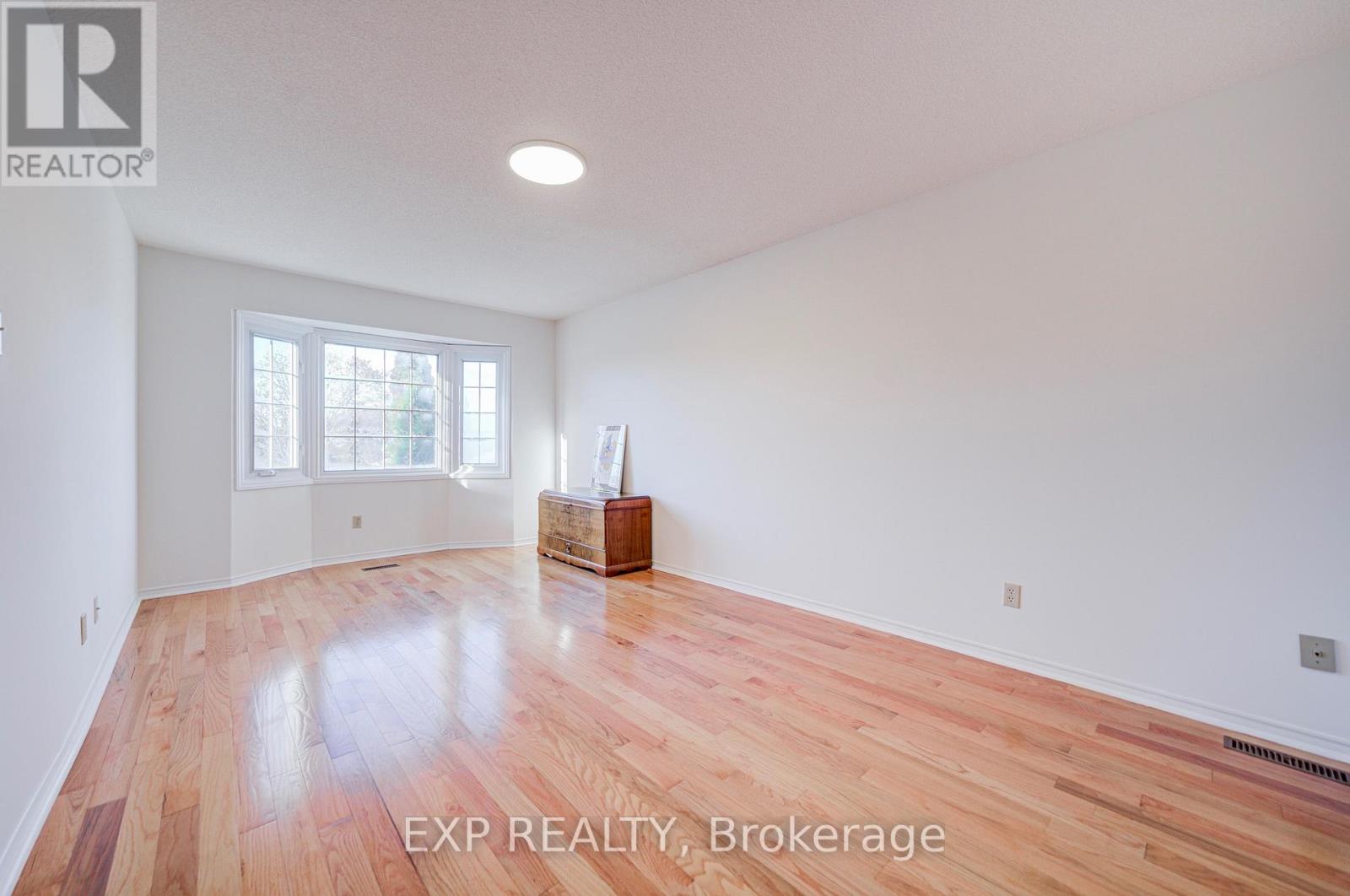 47 Longsword Drive Property Photo 29