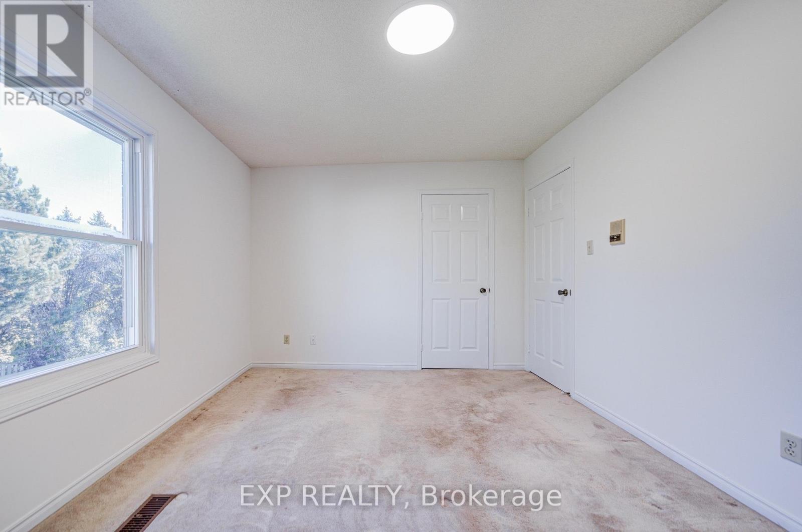47 Longsword Drive Property Photo 38