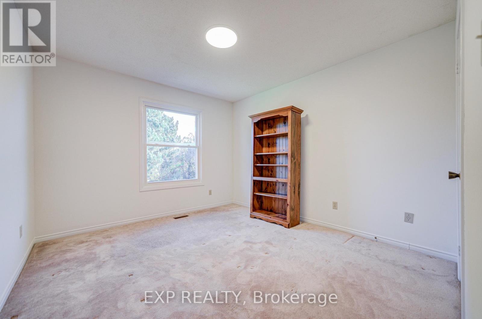 47 Longsword Drive Property Photo 40