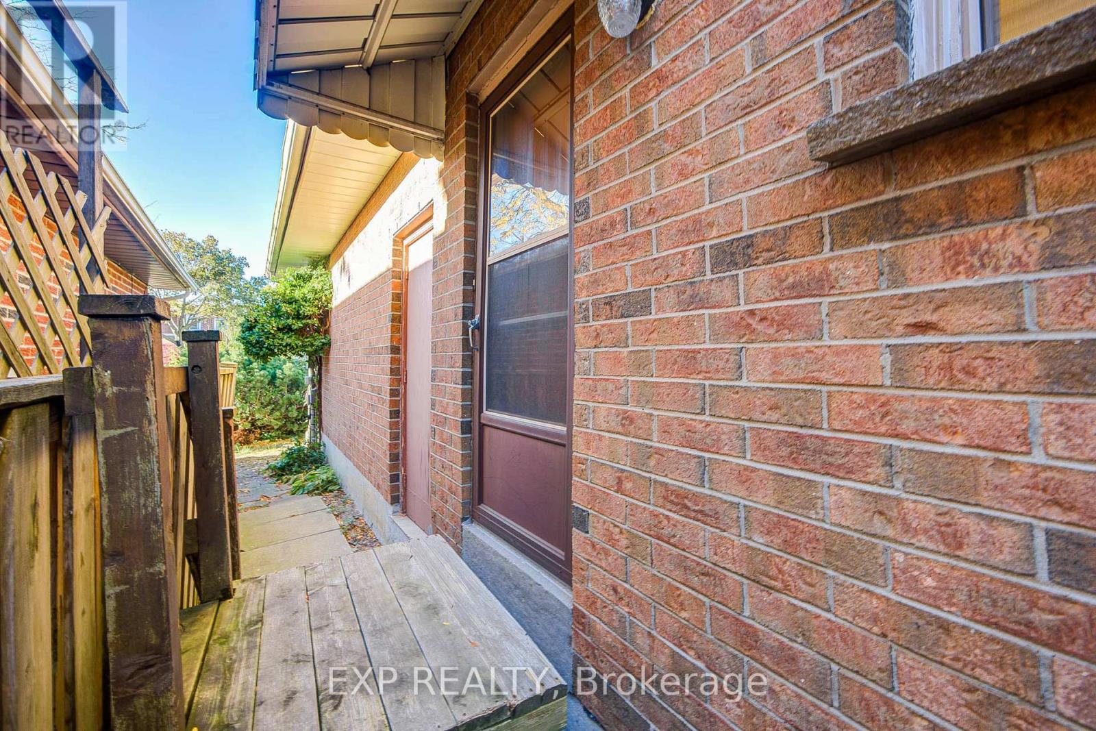 47 Longsword Drive Property Photo 46