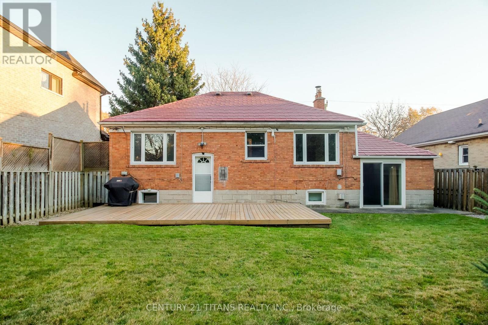 172 Phyllis Avenue Property Photo 8