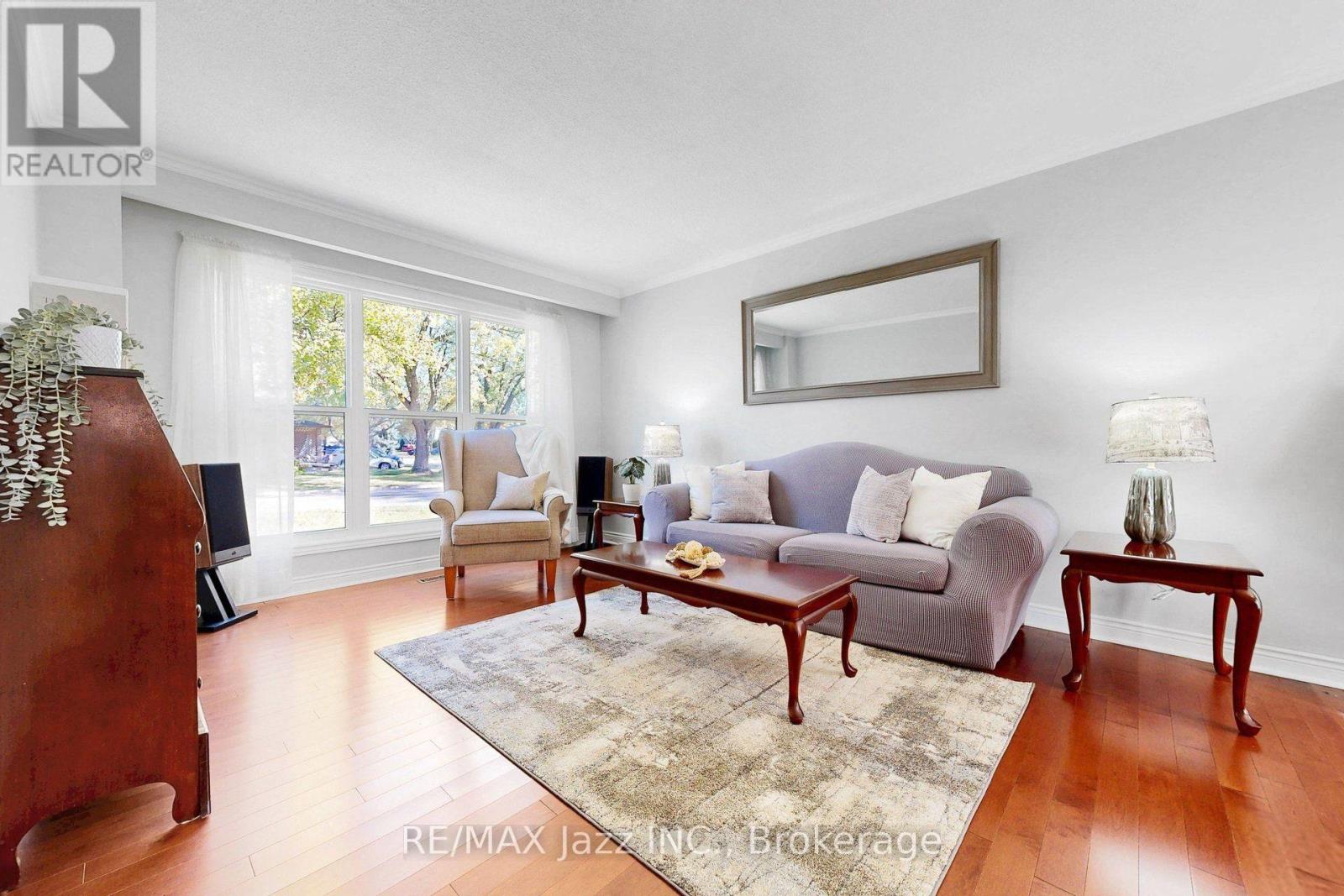 10 Trinity Crescent Property Photo 7