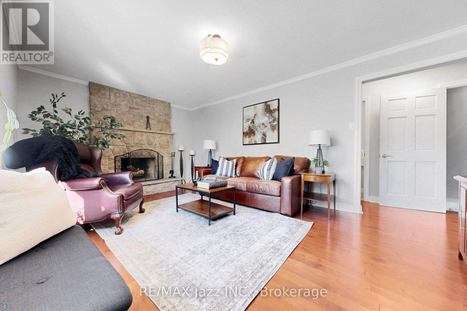 10 Trinity Crescent Property Photo 20