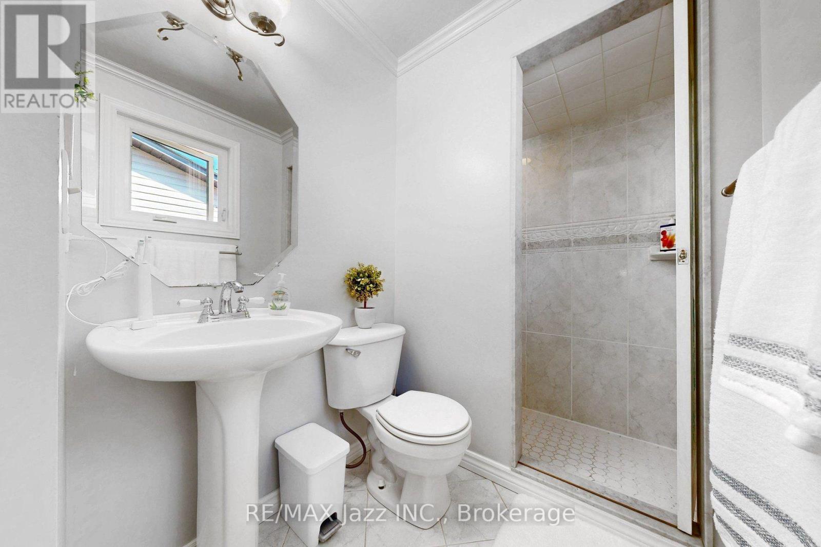 10 Trinity Crescent Property Photo 29