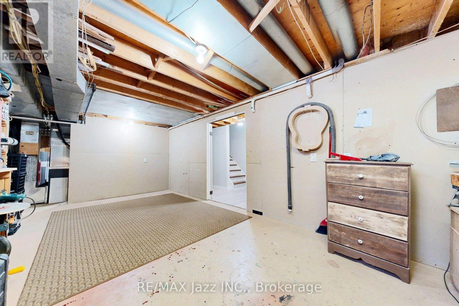 10 Trinity Crescent Property Photo 38