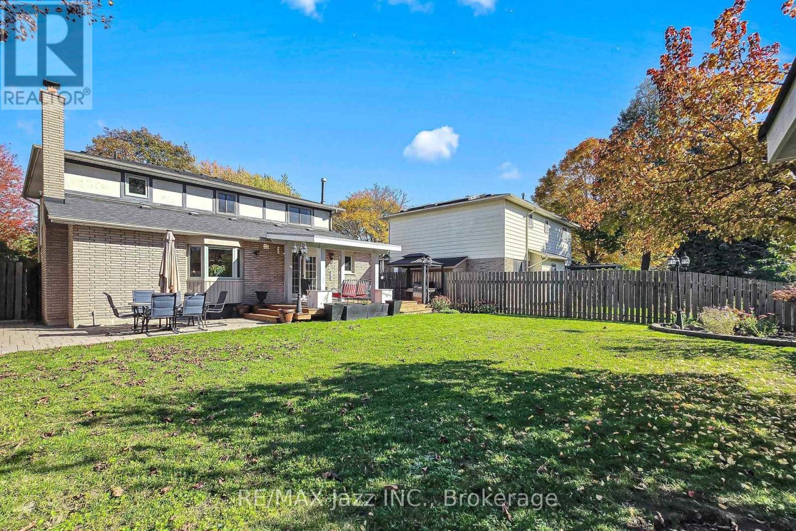 10 Trinity Crescent Property Photo 50