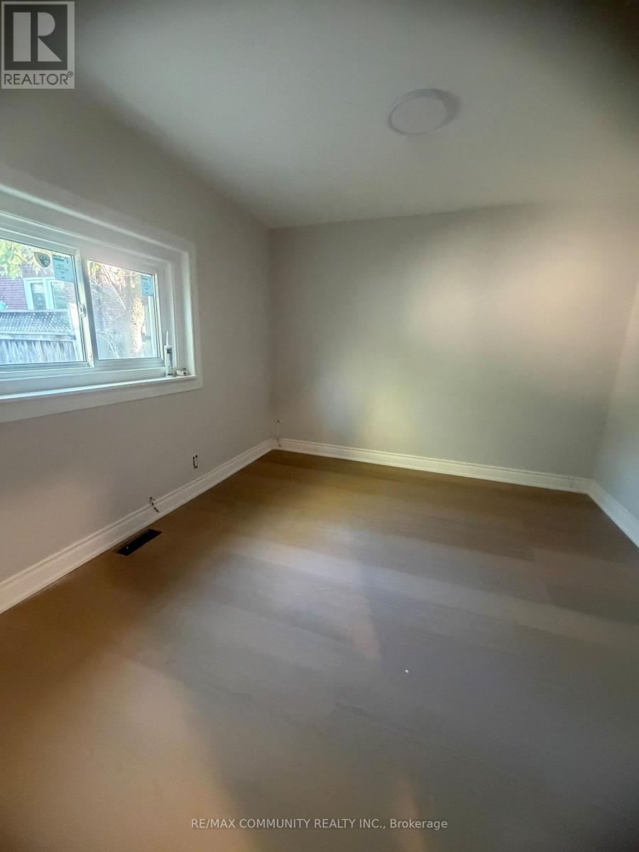 70 Colborne Street W Property Photo 6