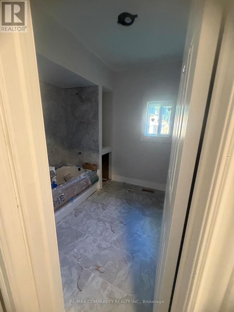 70 Colborne Street W Property Photo 7
