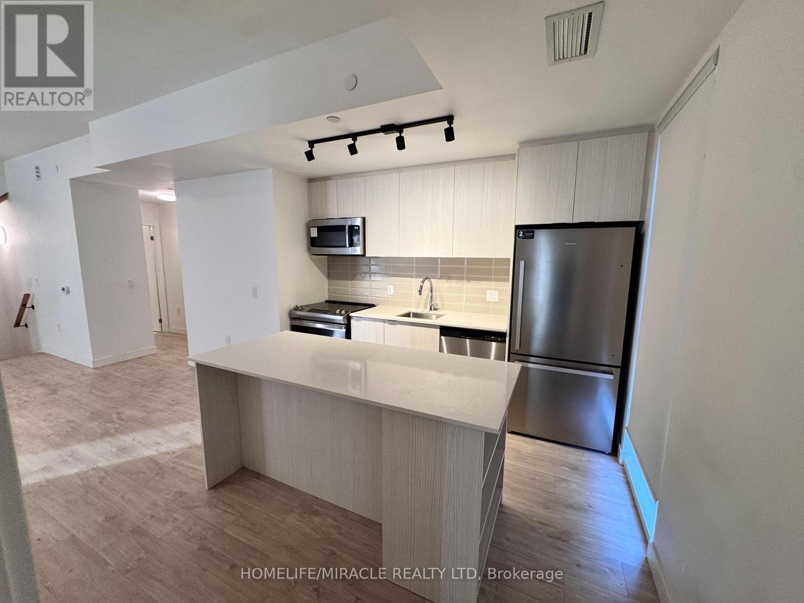 4 - 176 Clonmore Drive Property Photo 13
