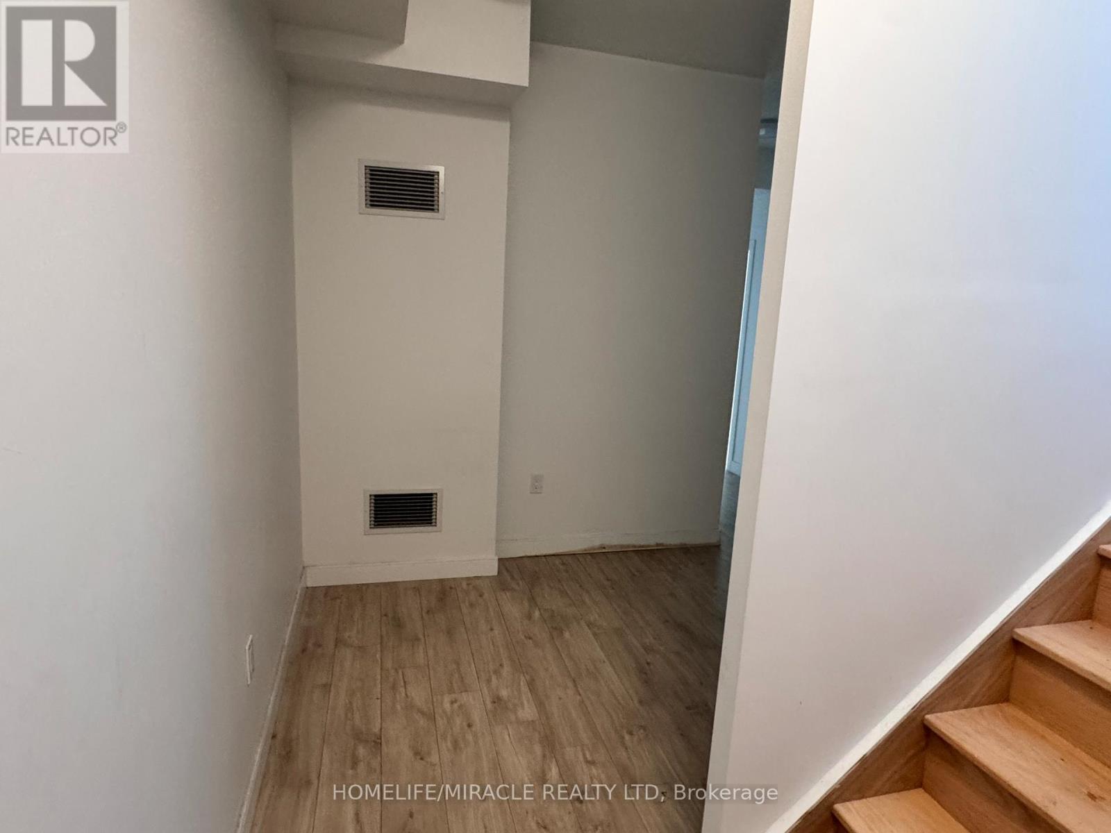 4 - 176 Clonmore Drive Property Photo 17