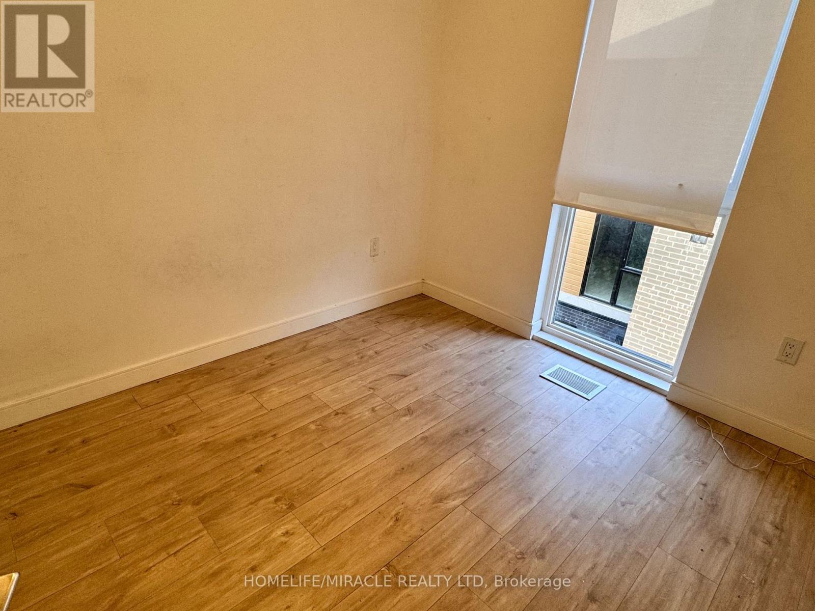 4 - 176 Clonmore Drive Property Photo 24