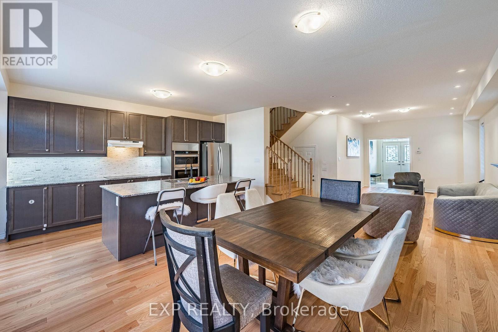 1186 Rexton Drive Property Photo 1