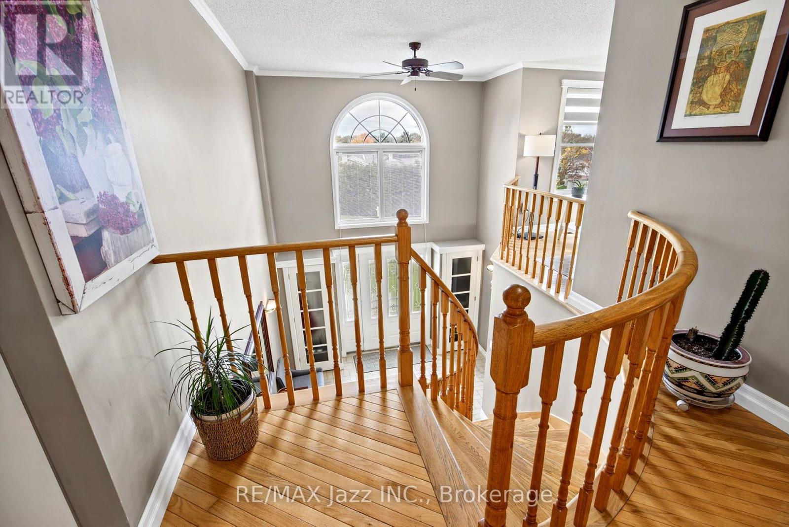 789 Lochness Crescent Property Photo 6
