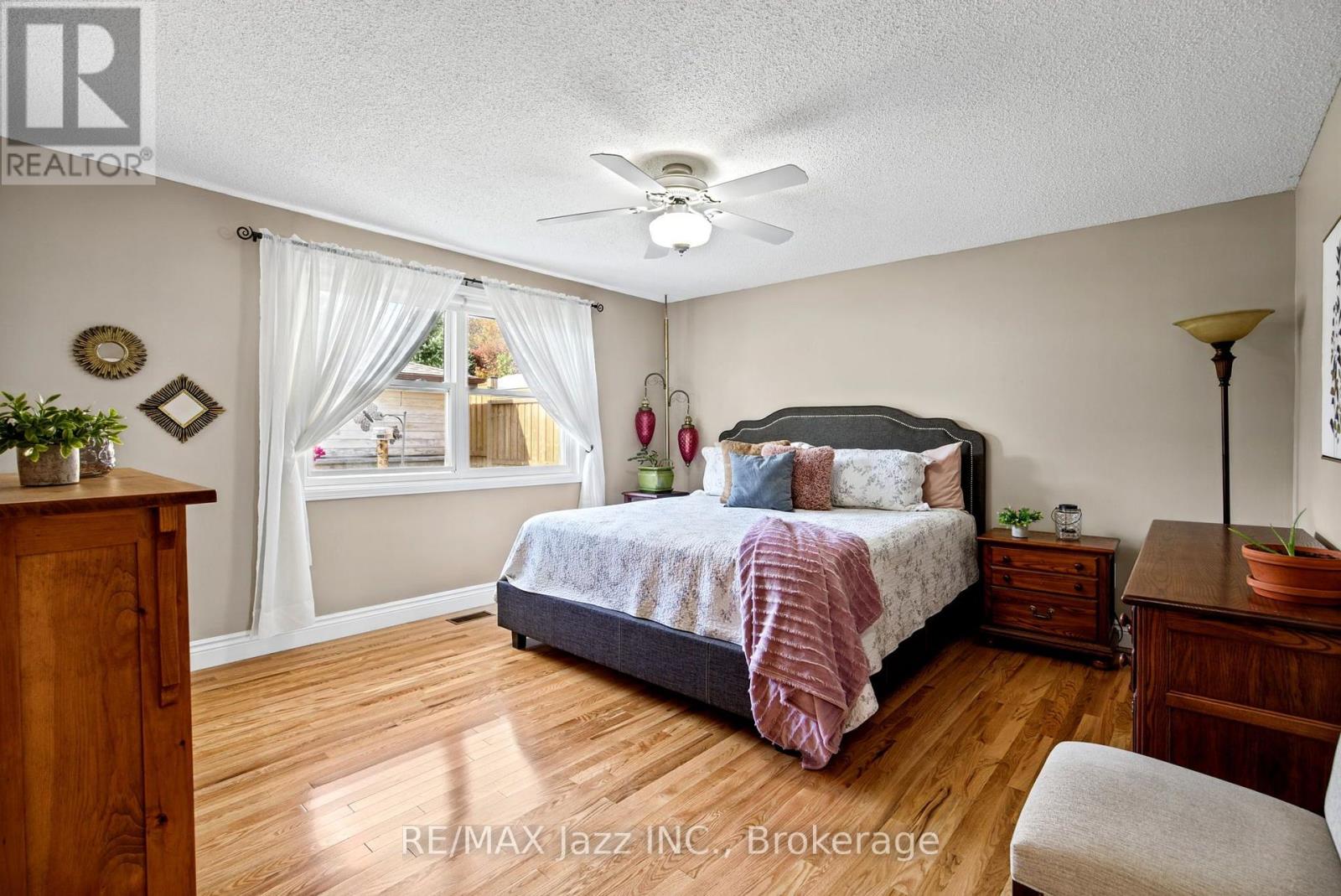 789 Lochness Crescent Property Photo 24