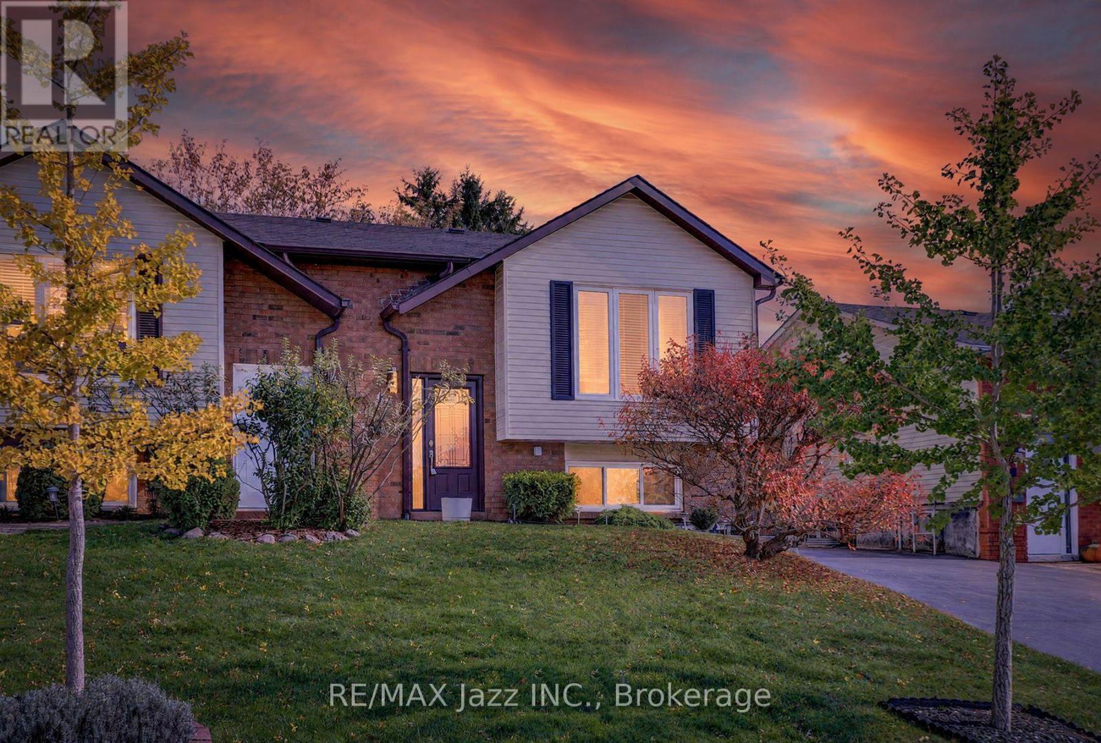 691 Attersley Drive Property Photo 1