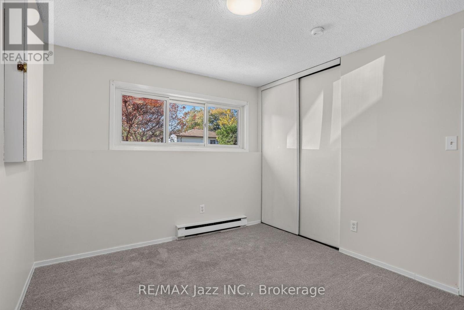 691 Attersley Drive Property Photo 19