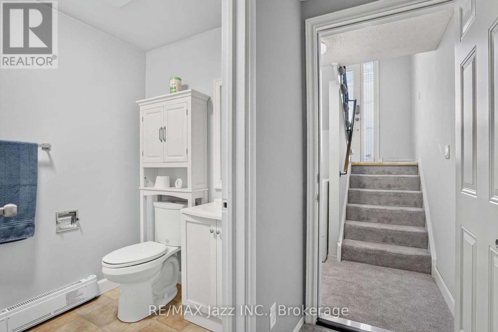 691 Attersley Drive Property Photo 26