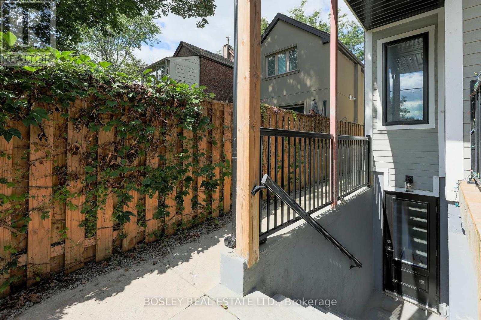 Lower - 9 Queen Victoria Street Property Photo 6