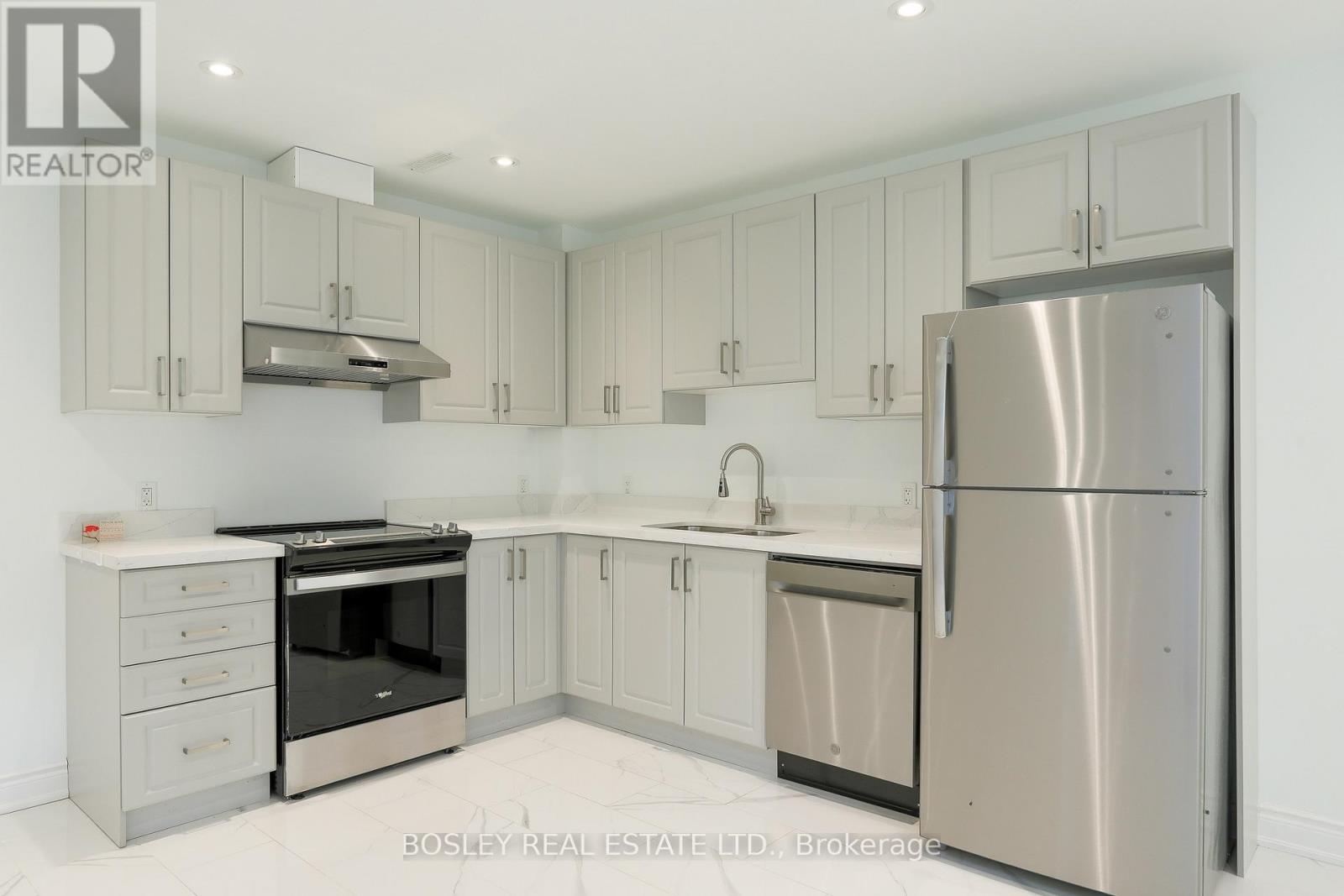 Lower - 9 Queen Victoria Street Property Photo 12