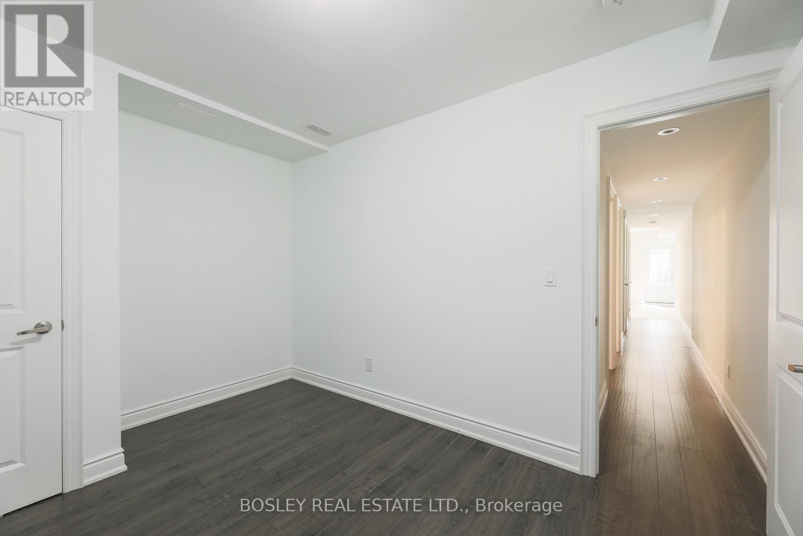 Lower - 9 Queen Victoria Street Property Photo 16