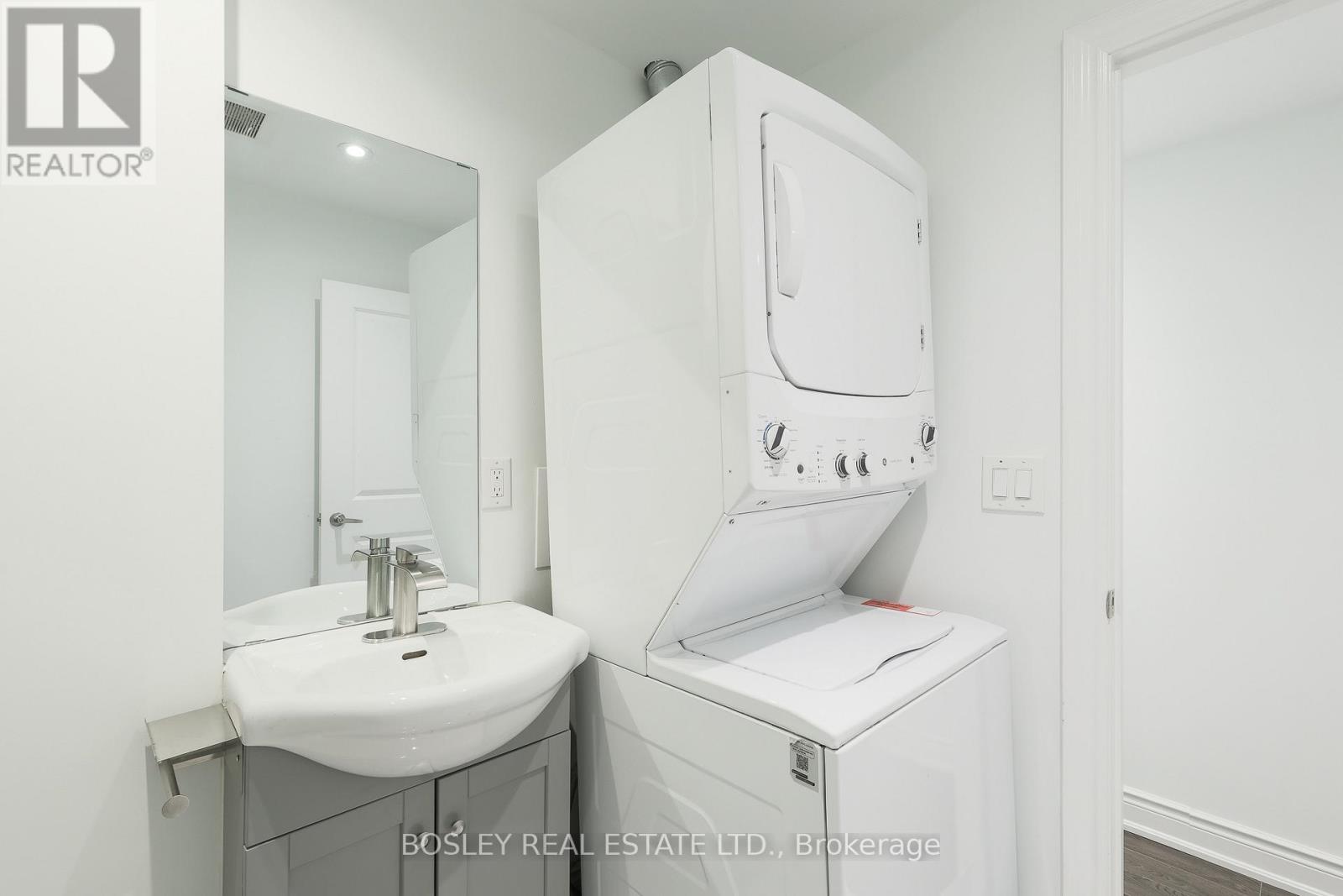 Lower - 9 Queen Victoria Street Property Photo 17