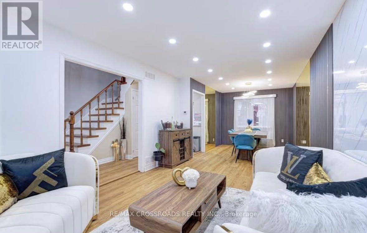 11 Murkar Crescent Property Photo 9
