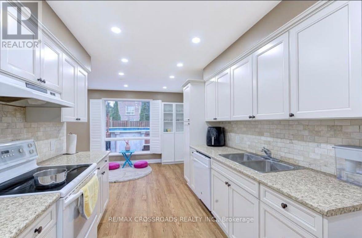 11 Murkar Crescent Property Photo 16