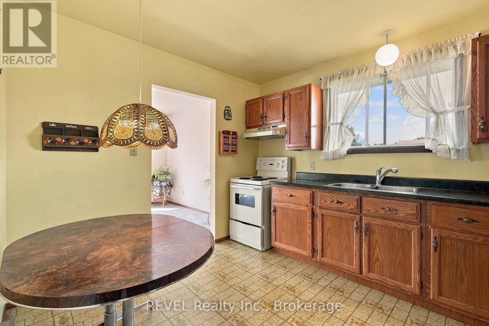 123 Ardwick Street Property Photo 14