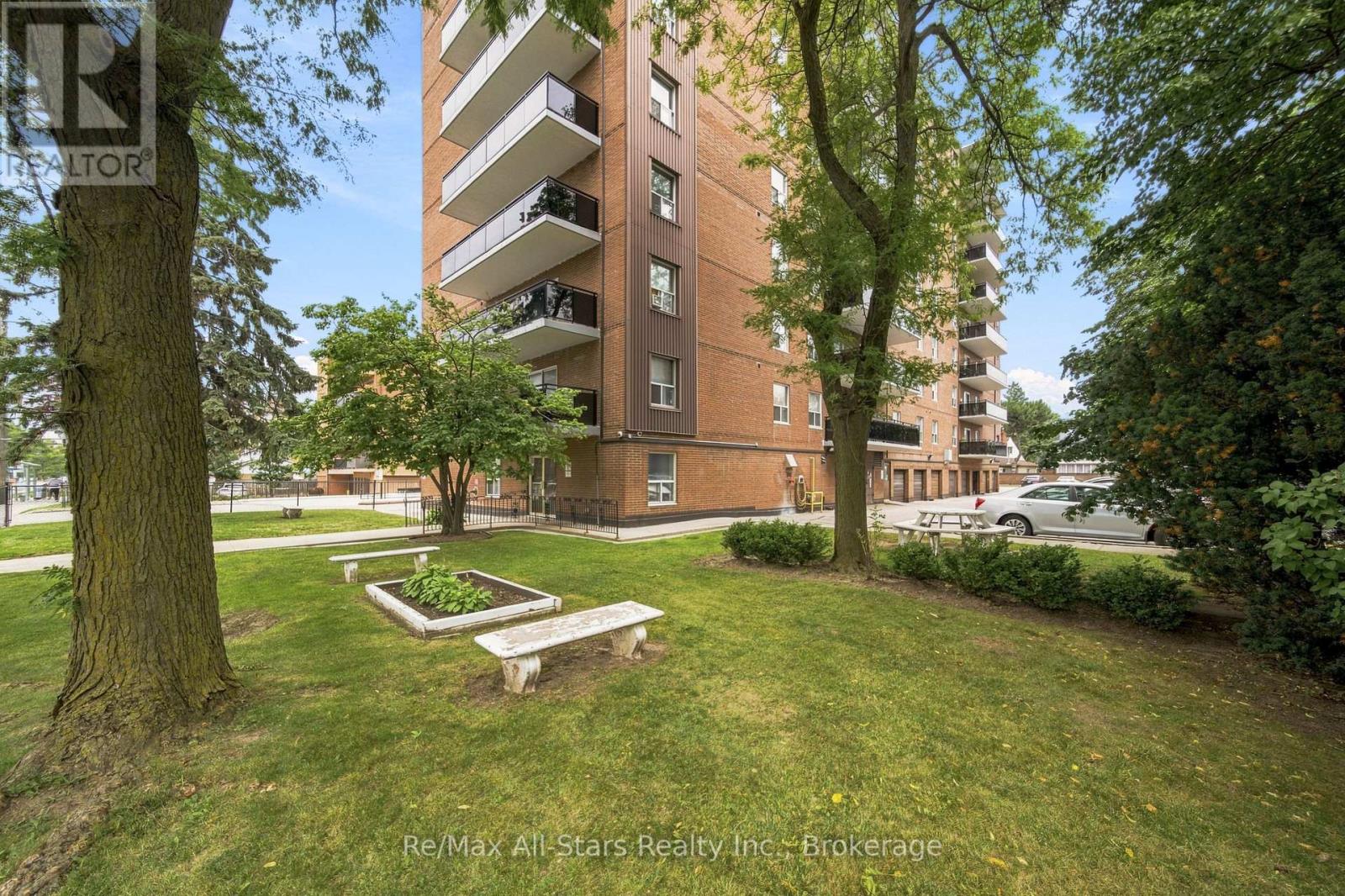 806 - 855 Kennedy Road Property Photo 6