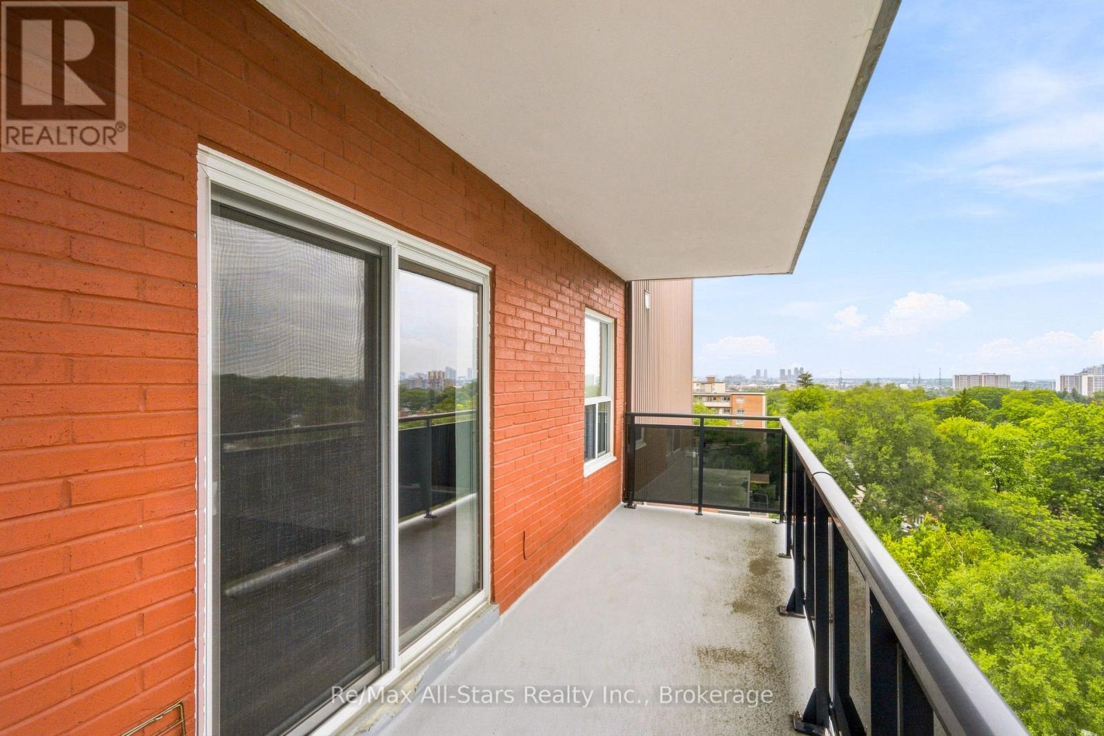 806 - 855 Kennedy Road Property Photo 13