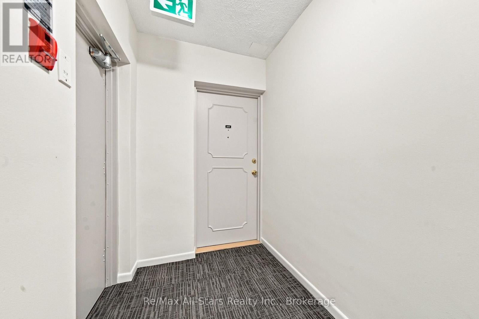 806 - 855 Kennedy Road Property Photo 14