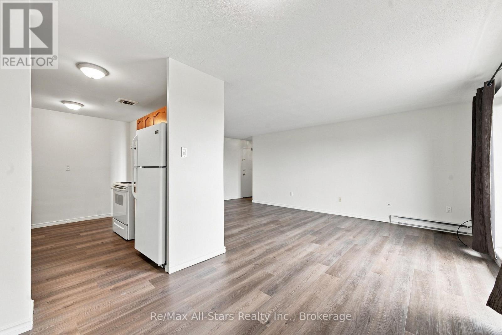 806 - 855 Kennedy Road Property Photo 18