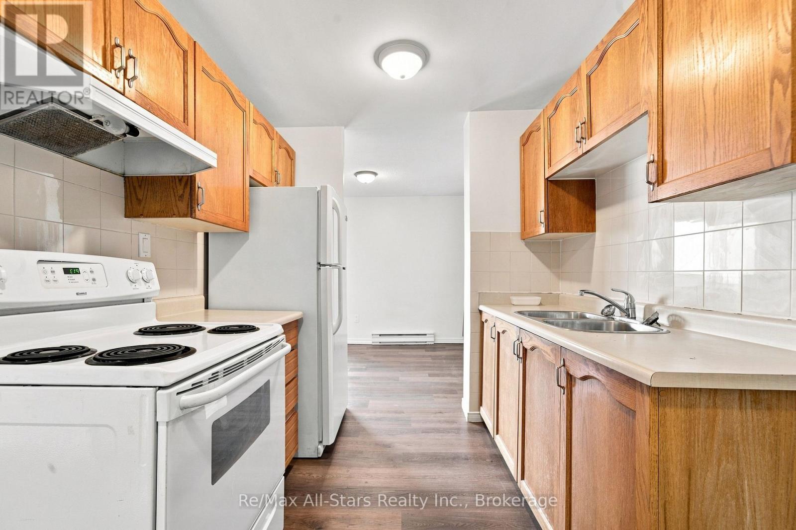 806 - 855 Kennedy Road Property Photo 22