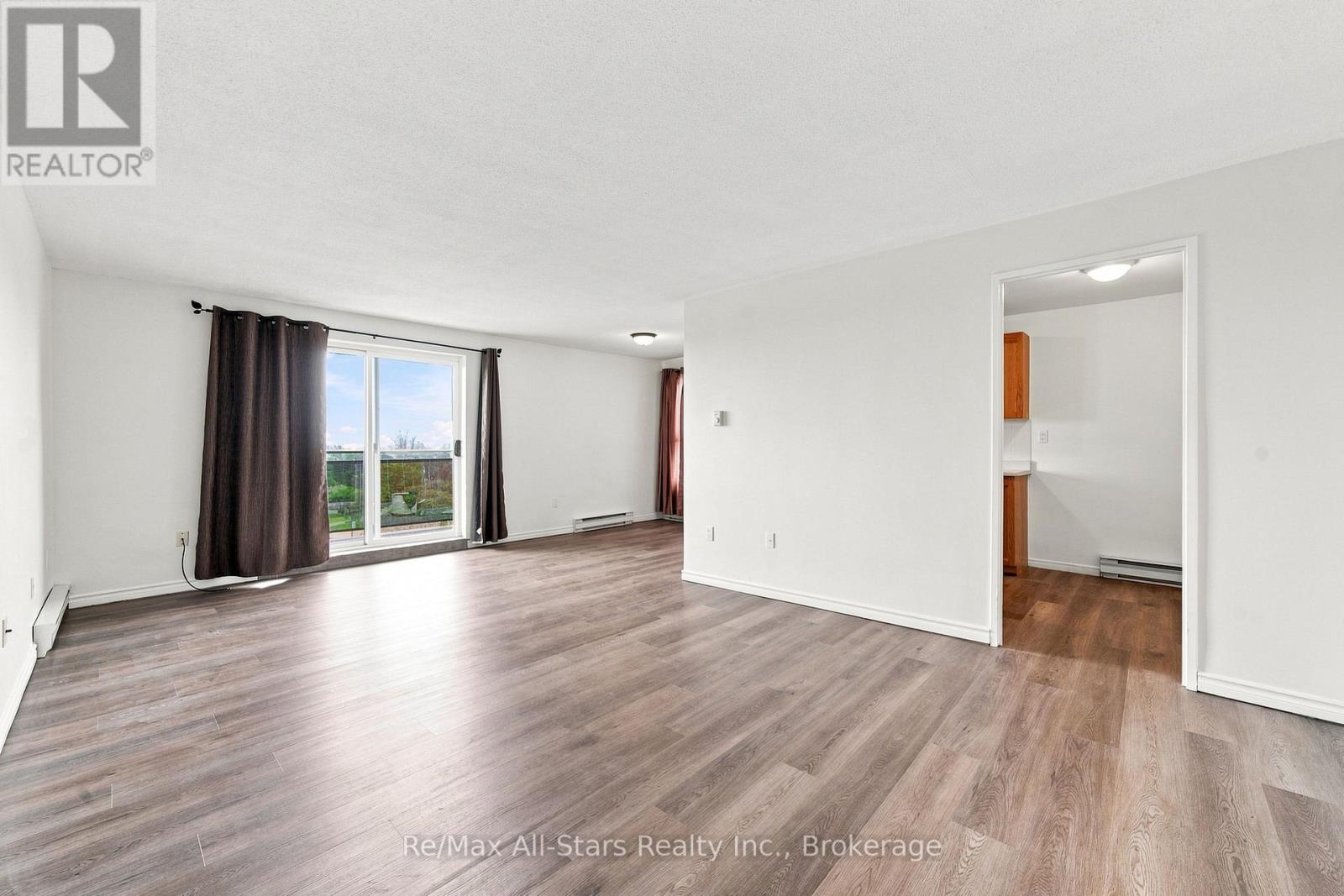 806 - 855 Kennedy Road Property Photo 23