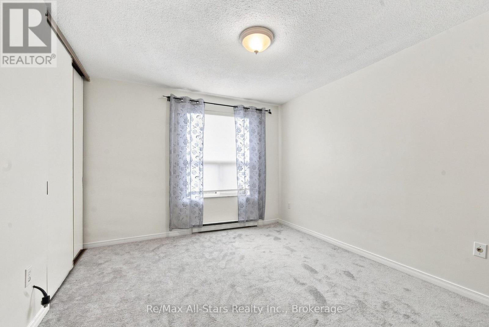 806 - 855 Kennedy Road Property Photo 27