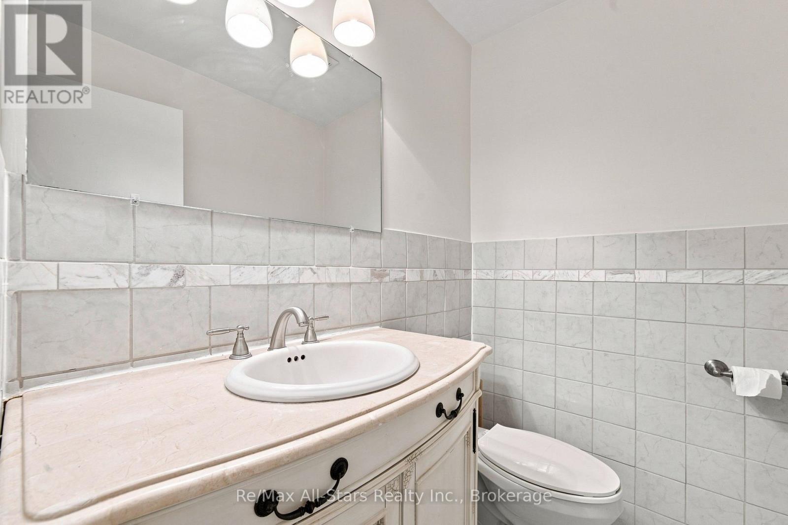 806 - 855 Kennedy Road Property Photo 29