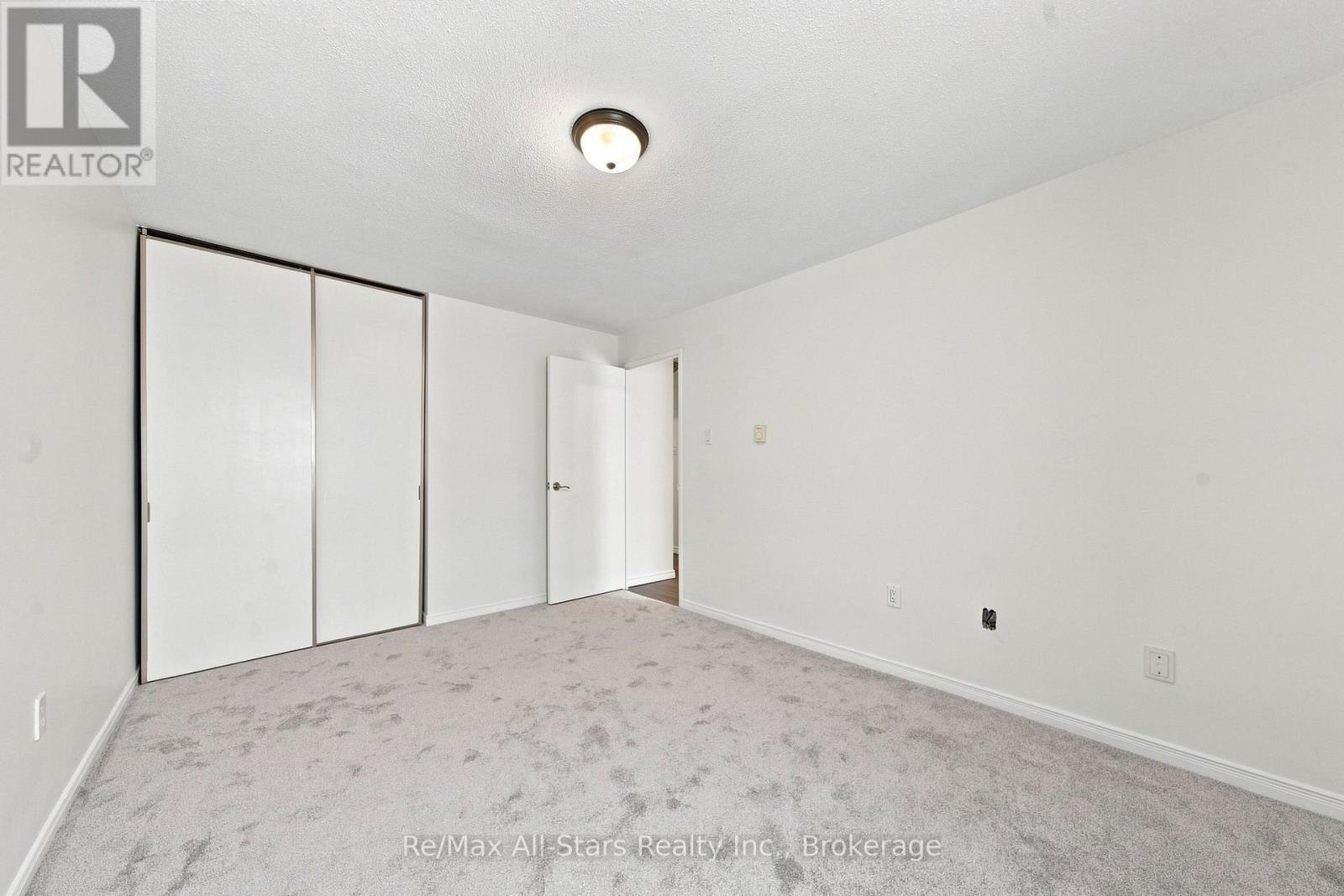 806 - 855 Kennedy Road Property Photo 34