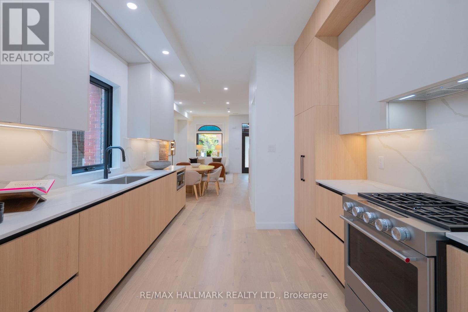 71 Langley Avenue Property Photo 14