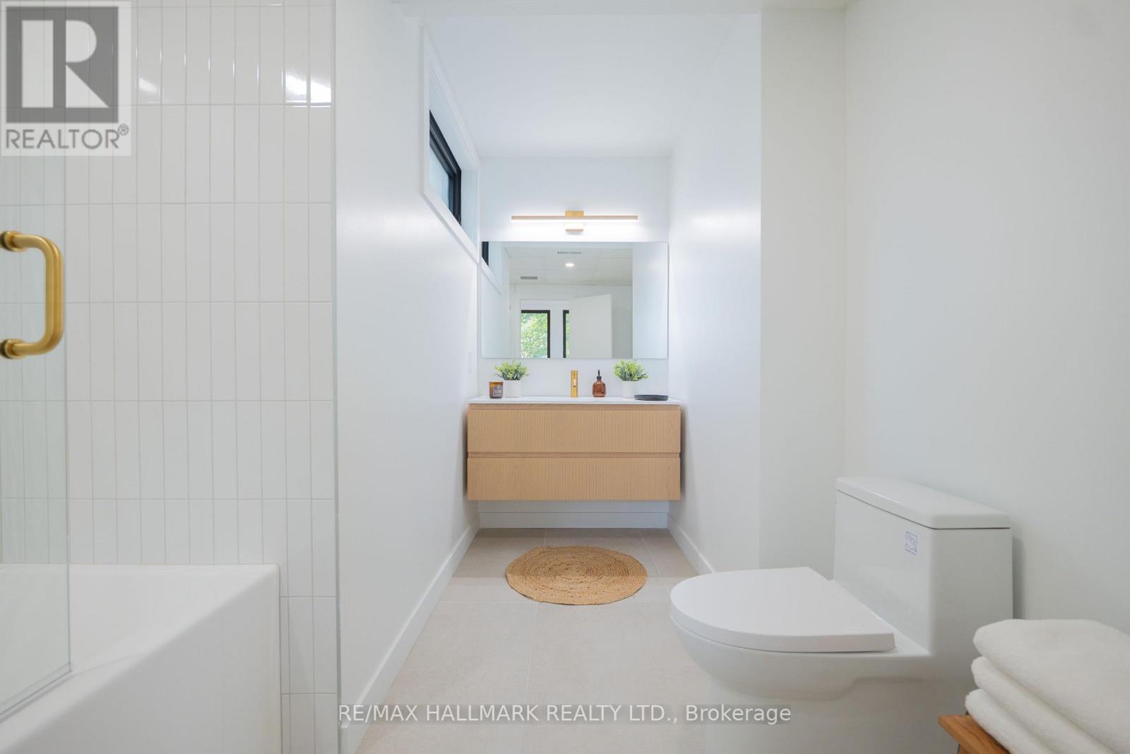 71 Langley Avenue Property Photo 26