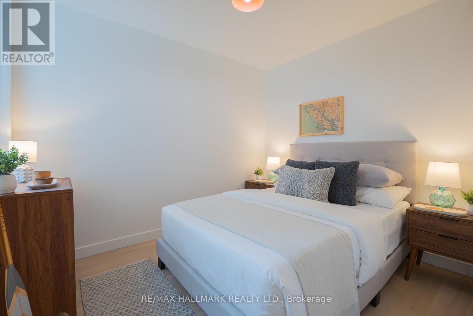 71 Langley Avenue Property Photo 27